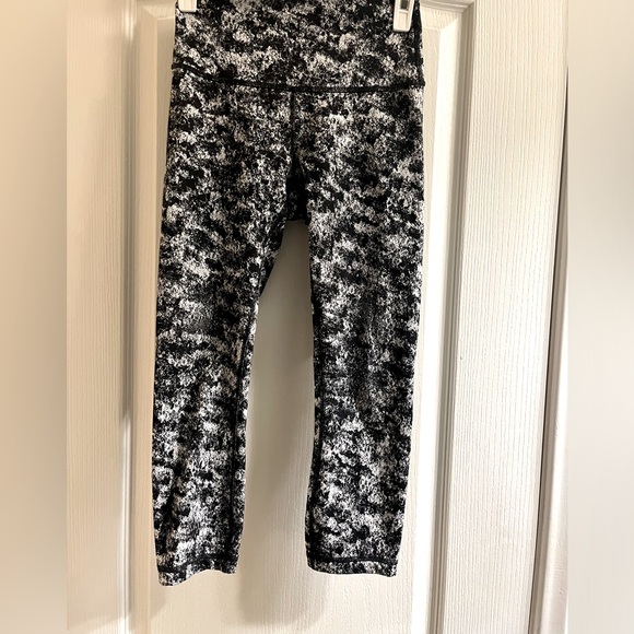 Lululemon wonder jacquard black white mist leggings - Picture 1 of 10